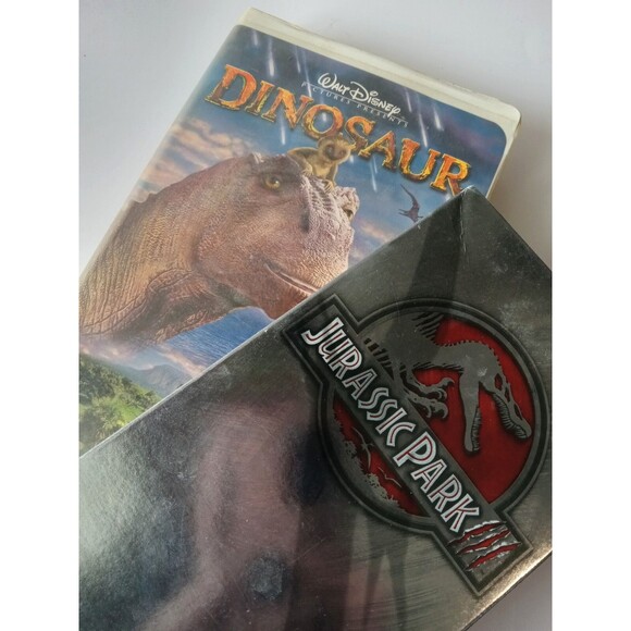 Walt Disney's Dinosaur & Jurassic Park III (Set of 2 VHS, 2001) - Picture 2 of 11